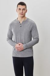 T-Shirt M.L. henley pour homme par Robert Barakett | RB52157 Alec Gris | Machemise.ca, vêtements mode pour hommes