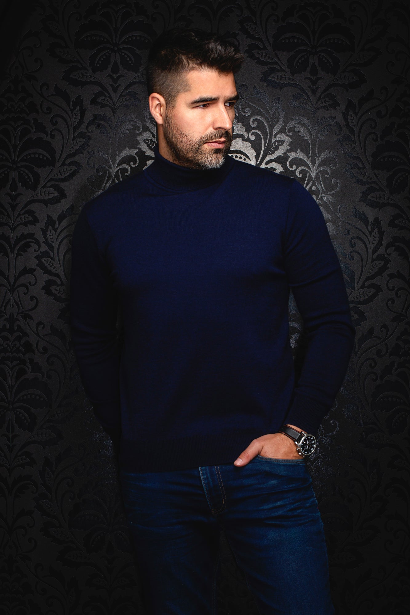 Chandail col roulé en laine mérino pour homme par Au Noir | ARKANES Marine | Machemise.ca, inventaire complet de la marque Au Noir