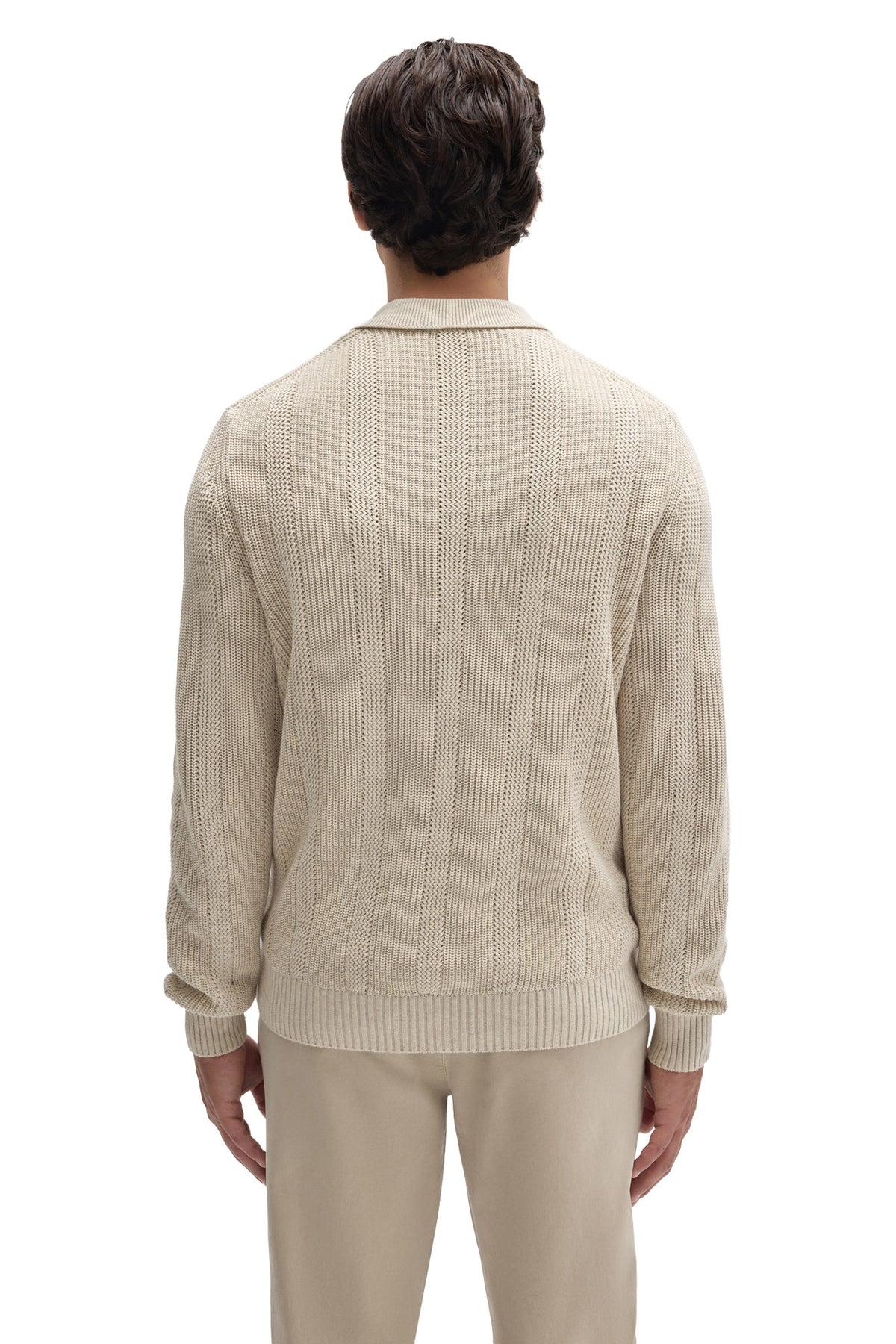 Polo en tricot crème texturé à manches longues avec col, poignets et ourlet côtelés pour homme par Robert Barakett, de dos