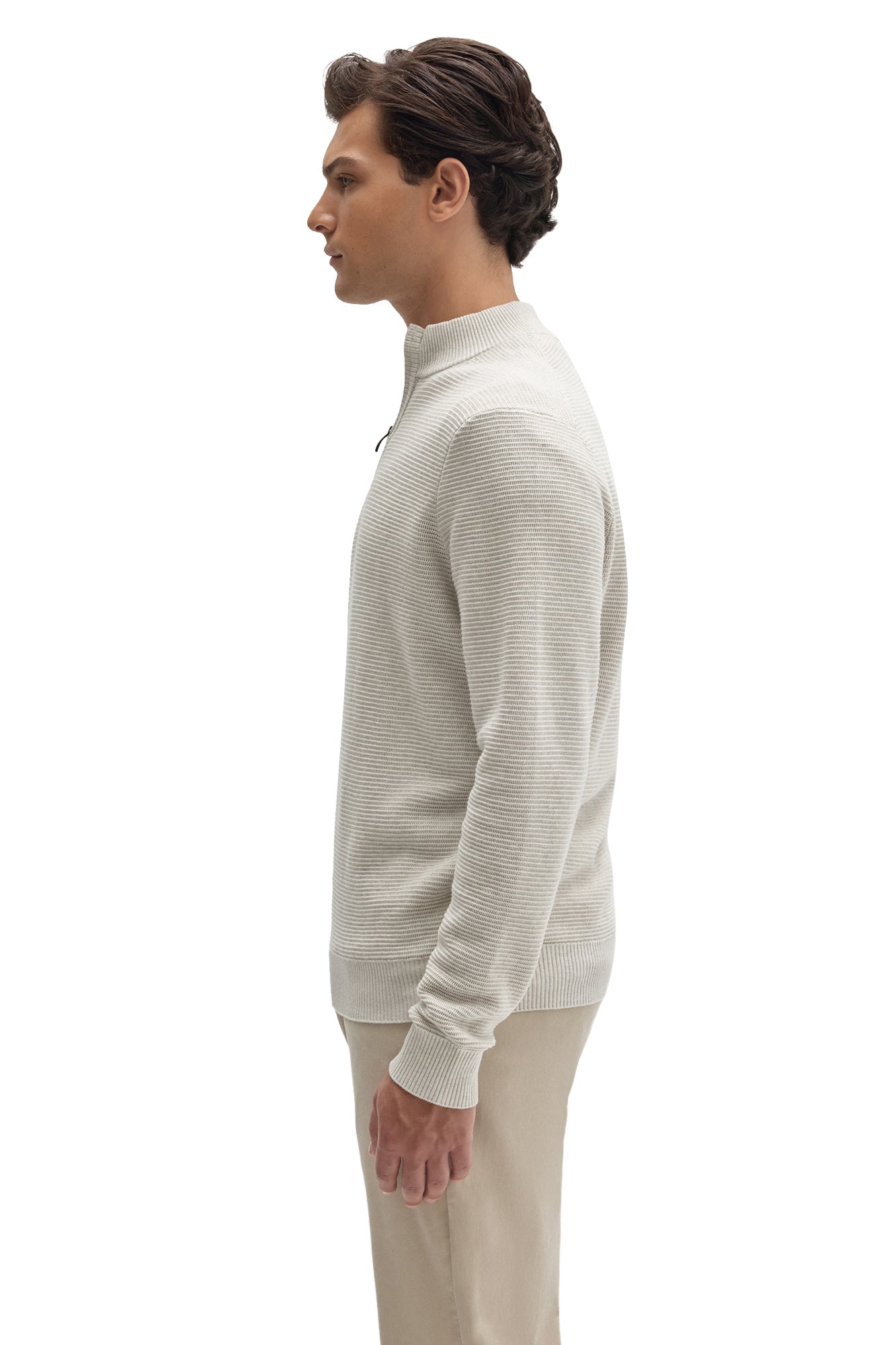 Chandail manches longues tricoté blanc cassé à demi-glissière avec manche longue pour homme par Robert Barakett, de côté