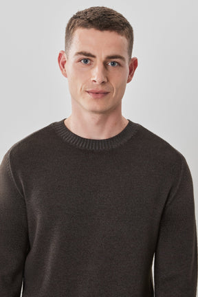 Chandail M.L. col rond pour homme par Robert Barakett | RB32345 Bertona Brun | Machemise.ca, vêtements mode pour hommes