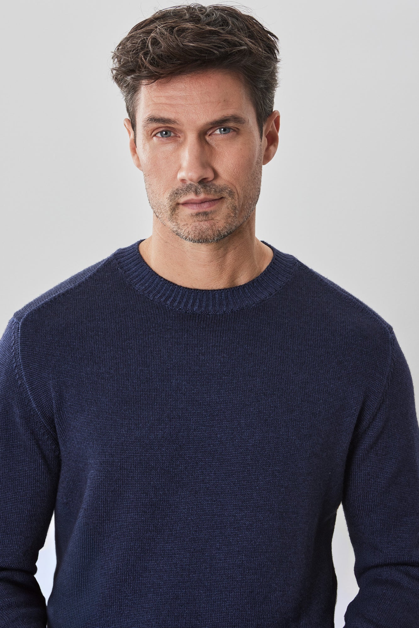 Chandail M.L. col rond pour homme par Robert Barakett | RB32345 Bertona Marine | Machemise.ca, vêtements mode pour hommes