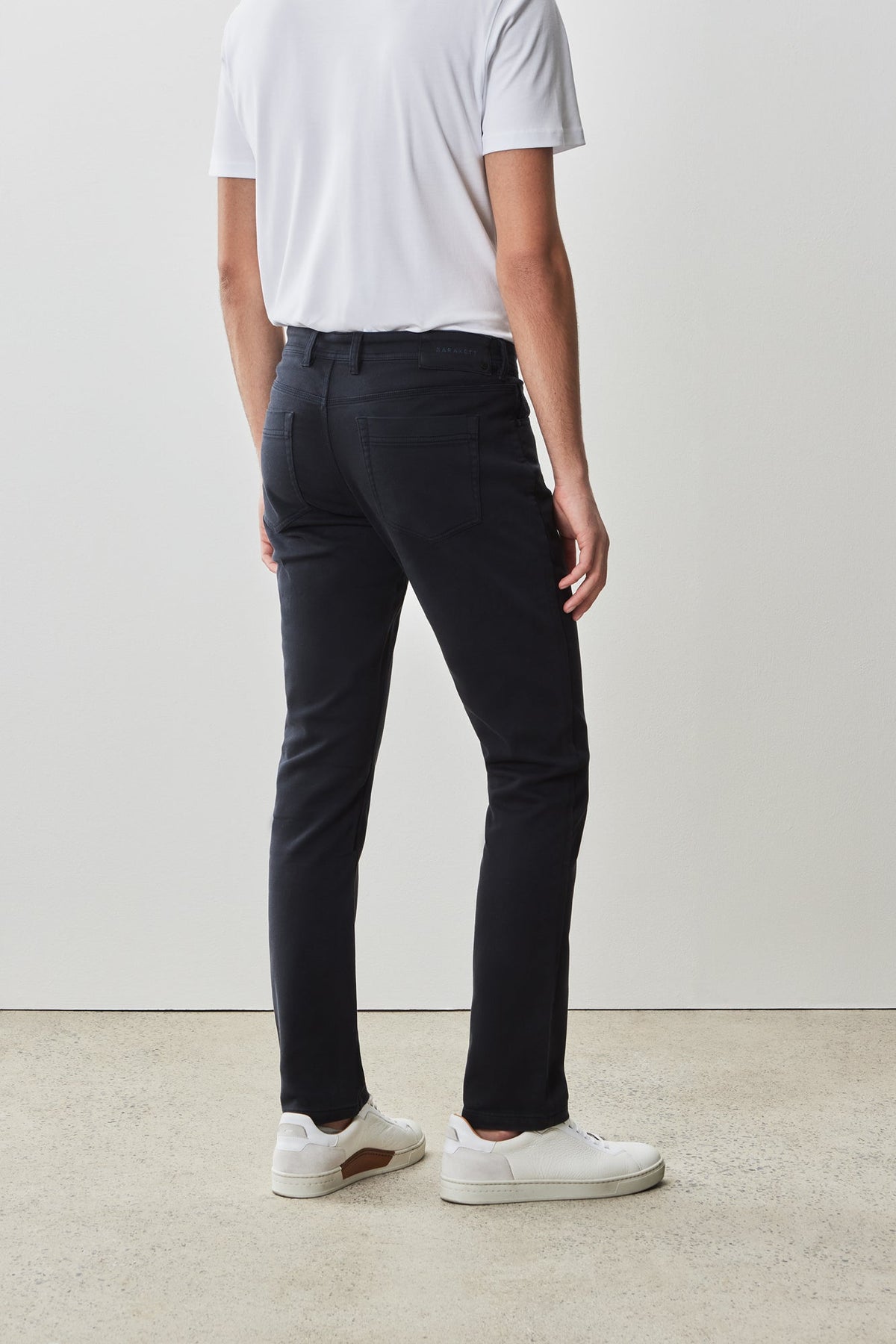 Pantalon 5 poches pour homme par Robert Barakett | RB41221 Linear Minuit | Machemise.ca, vêtements mode pour hommes