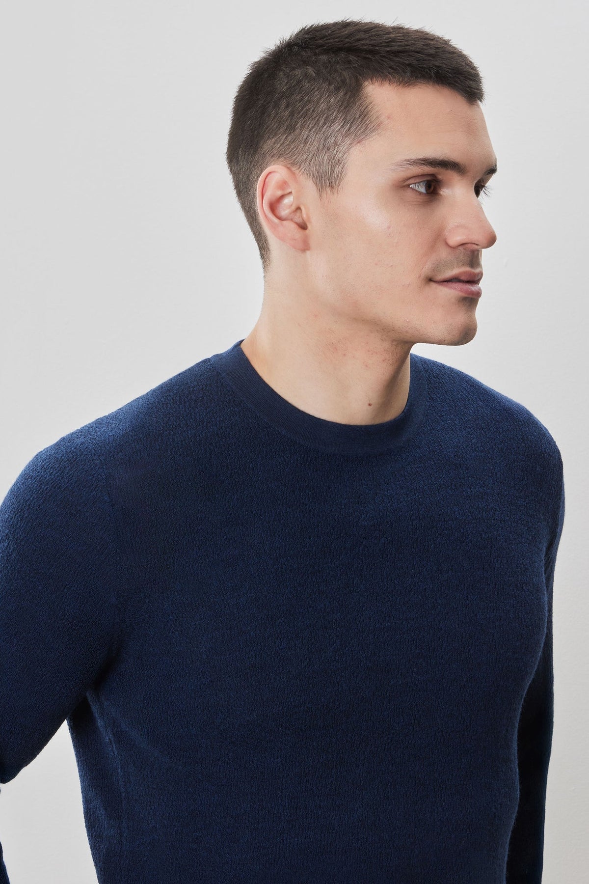 Chandail à manches longues col rond pour homme par Robert Barakett | Watertown RB41569 Bleu Foncé | Machemise.ca, vêtements mode pour hommes