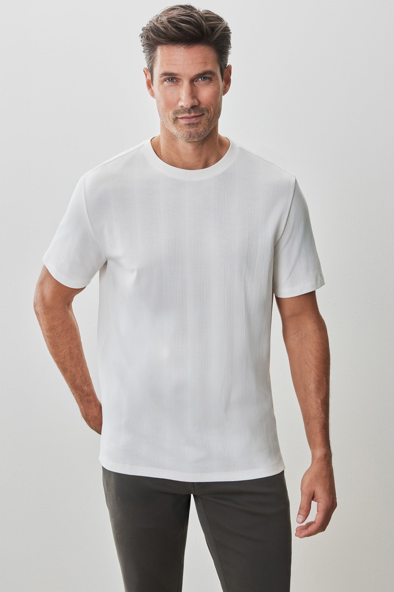 T-shirt col rond pour homme par Robert Barakett | RB51014 Portmao Blanc | Machemise.ca, vêtements mode pour hommes