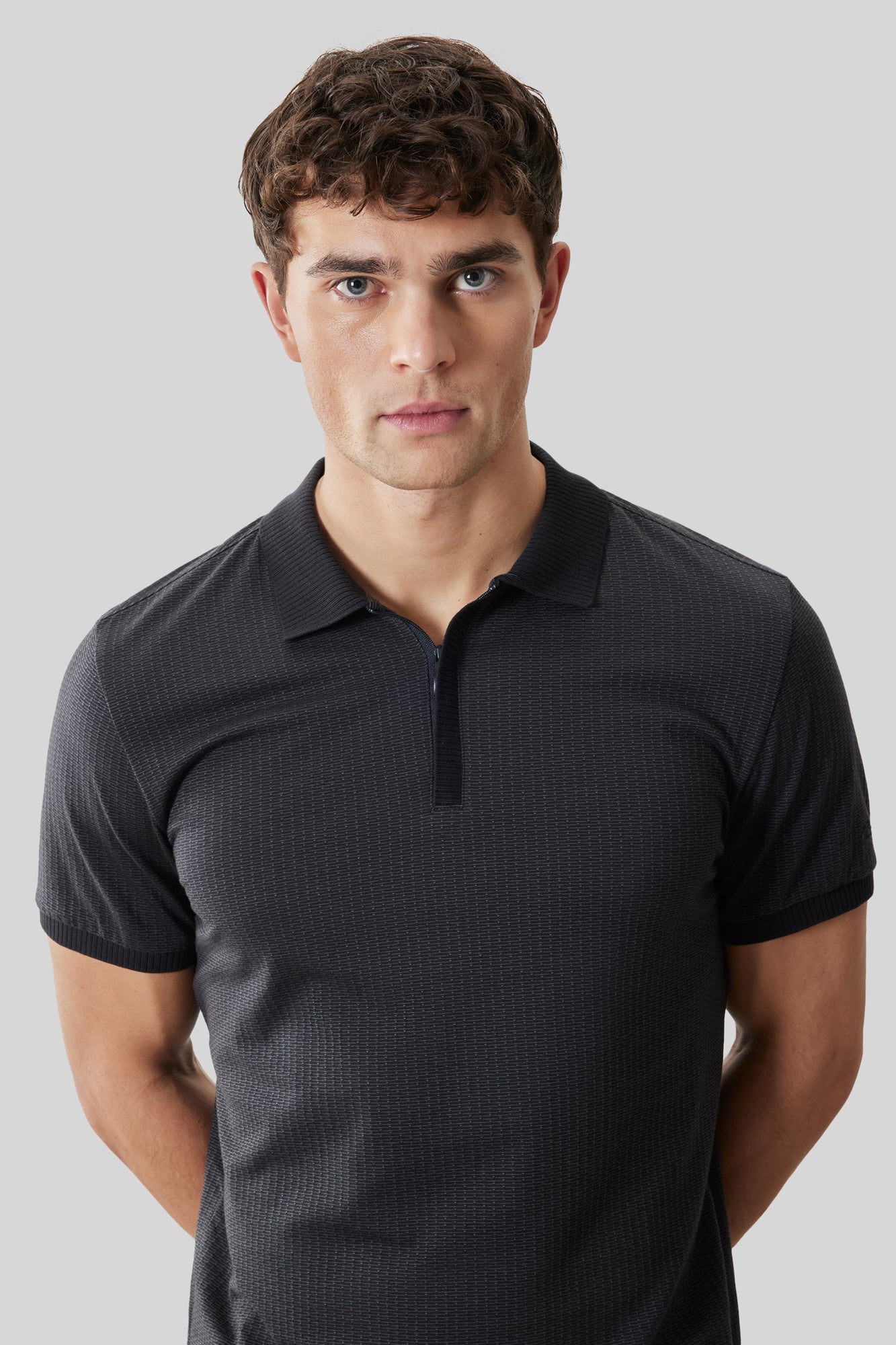 Polo avec fermeture zippée pour homme par Robert Barakett | Whistler RB51084 Noir | Machemise.ca, vêtements mode pour hommes