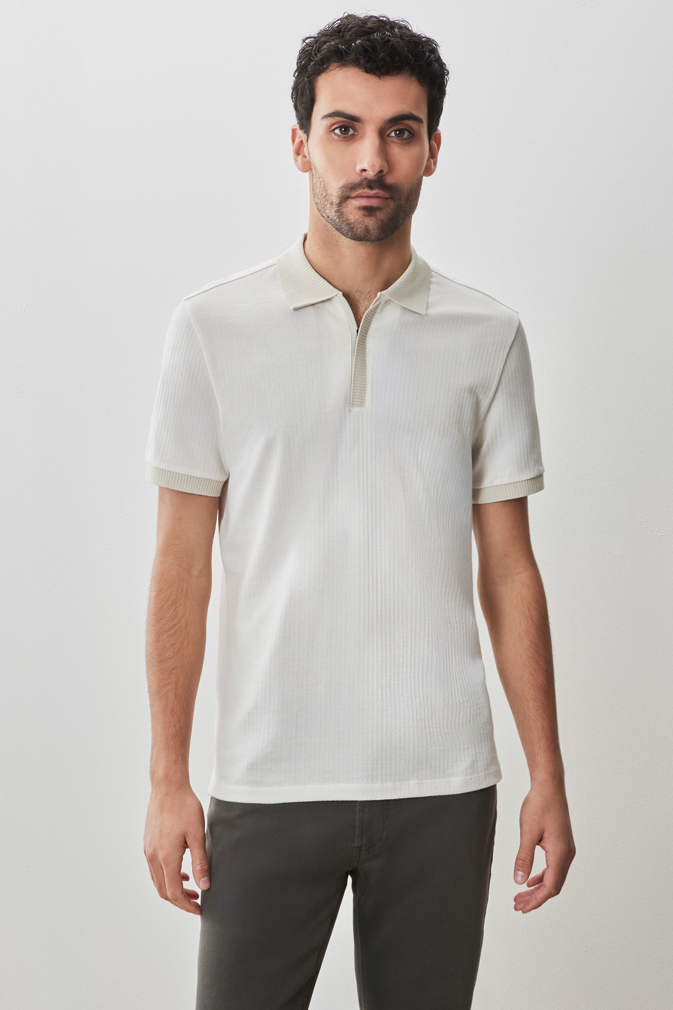 Polo avec fermeture zippée pour homme par Robert Barakett | Whistler RB51084 Blanc | Machemise.ca, vêtements mode pour hommes