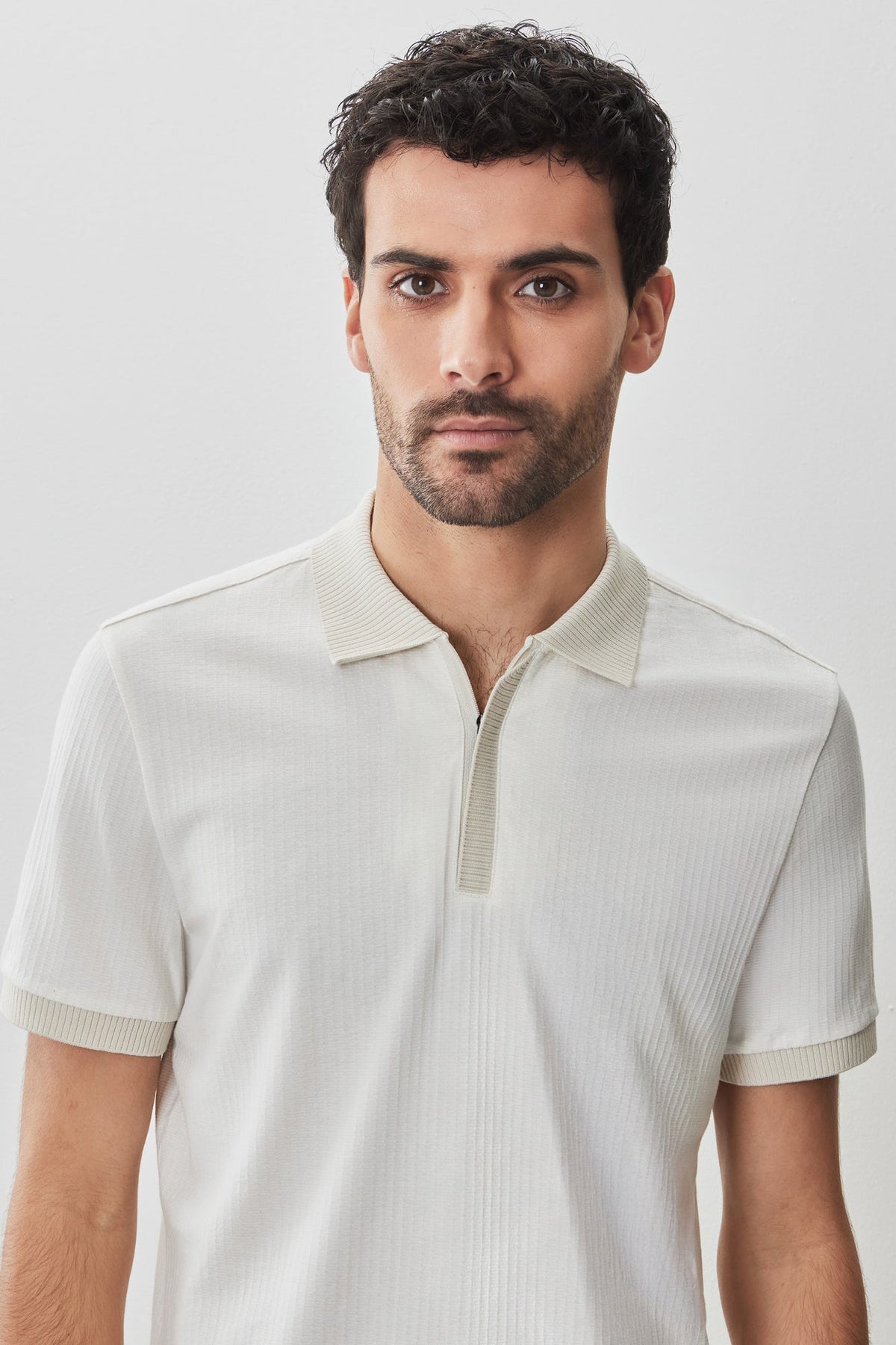 Polo avec fermeture zippée pour homme par Robert Barakett | Whistler RB51084 Blanc | Machemise.ca, vêtements mode pour hommes