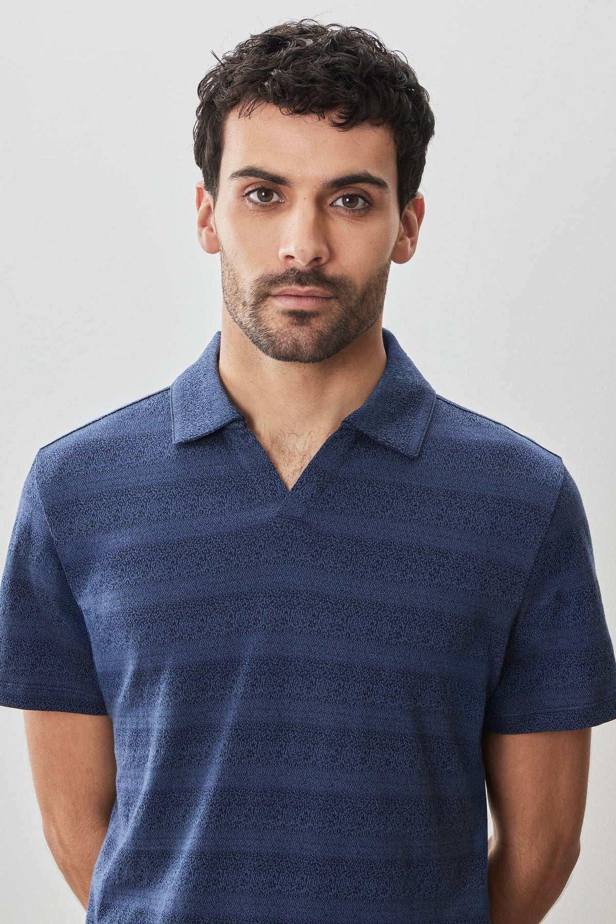 Polo à col ouvert pour homme par Robert Barakett | RB51124 Duval Bleu Marine | Machemise.ca, vêtements mode pour hommes