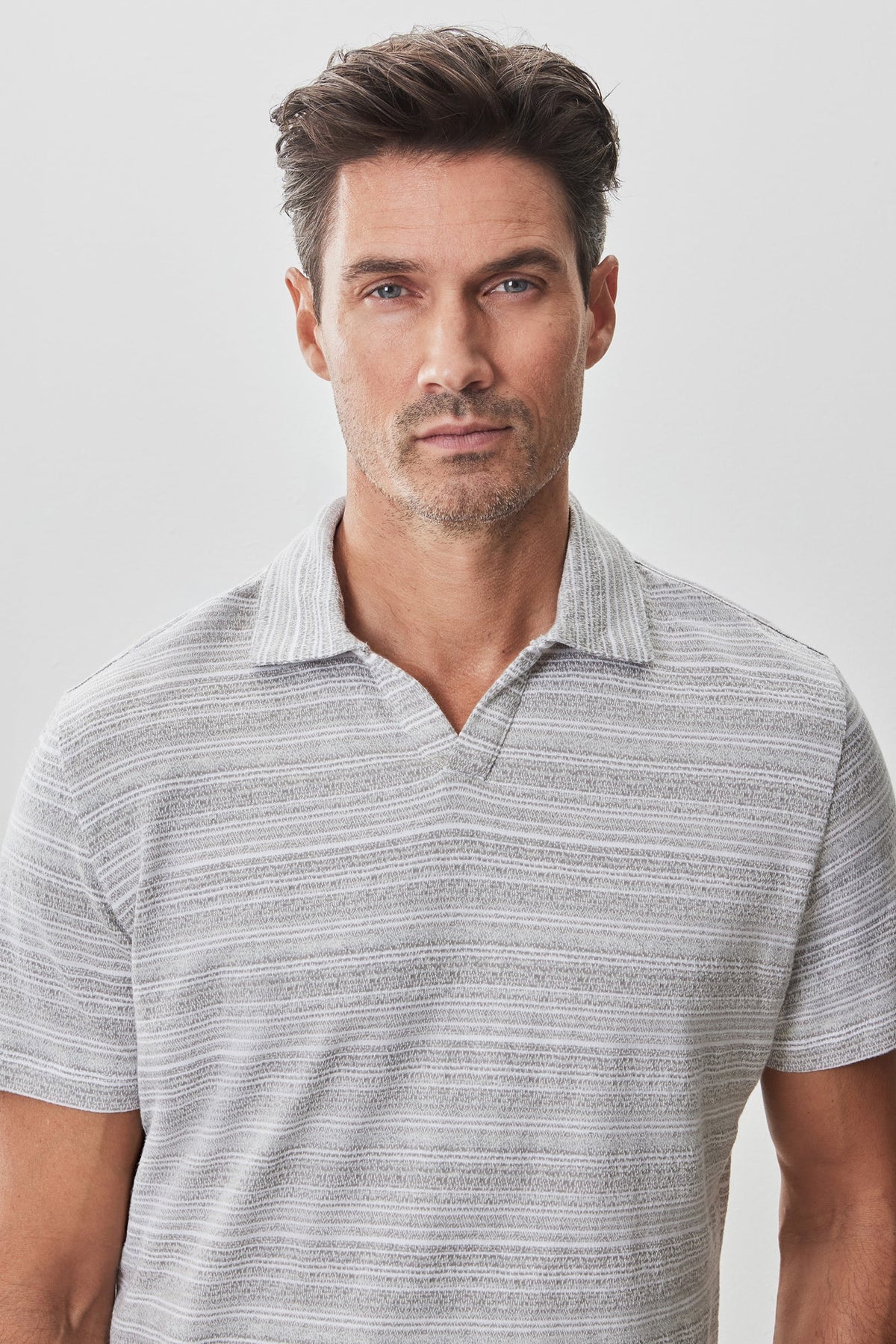 Polo à col ouvert pour homme par Robert Barakett | RB51124 Duval Beige | Machemise.ca, vêtements mode pour hommes
