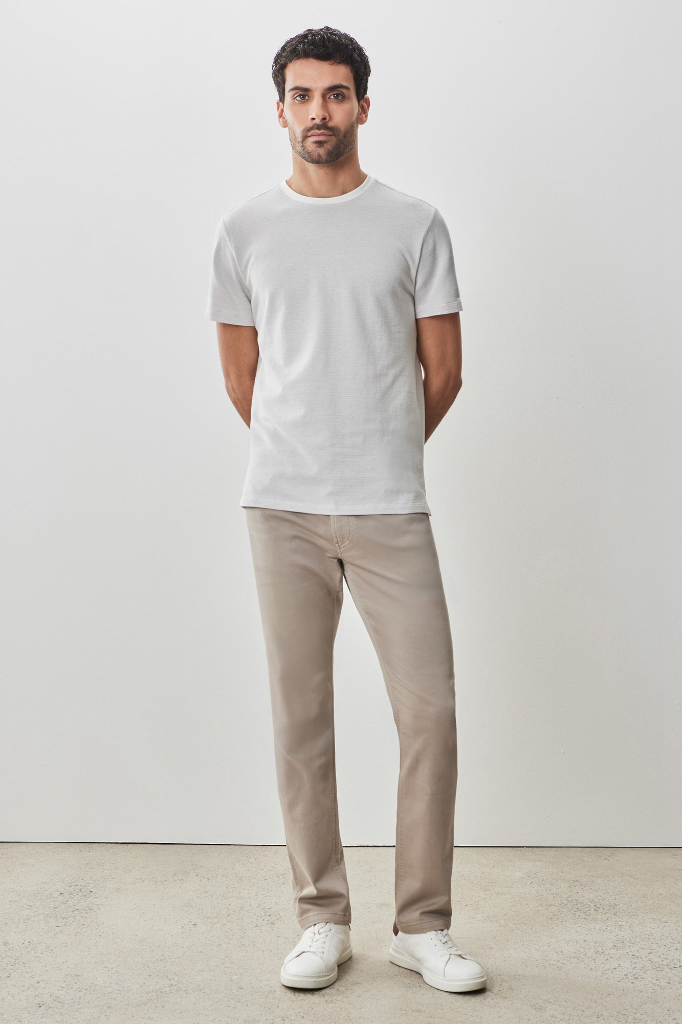T-shirt col rond pour homme par Robert Barakett | RB51126 Fitch Gris Clair | Machemise.ca, vêtements mode pour hommes