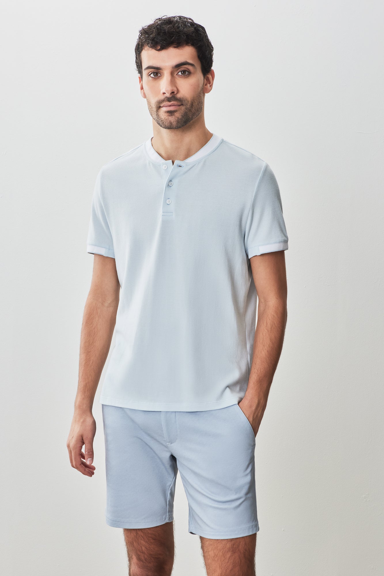 Pull Henley pour homme par Robert Barakett | RB51166 Tessio Bleu Clair | Machemise.ca, vêtements mode pour hommes