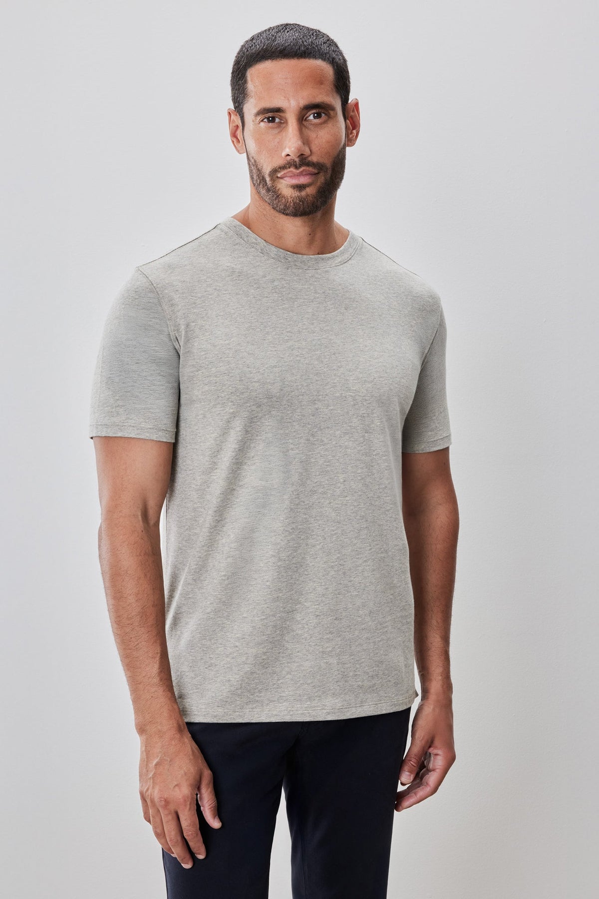 T-Shirt à manches courtes col rond pour homme par Robert Barakett | Colson RB52320 Avoine | Machemise.ca, vêtements mode pour hommes