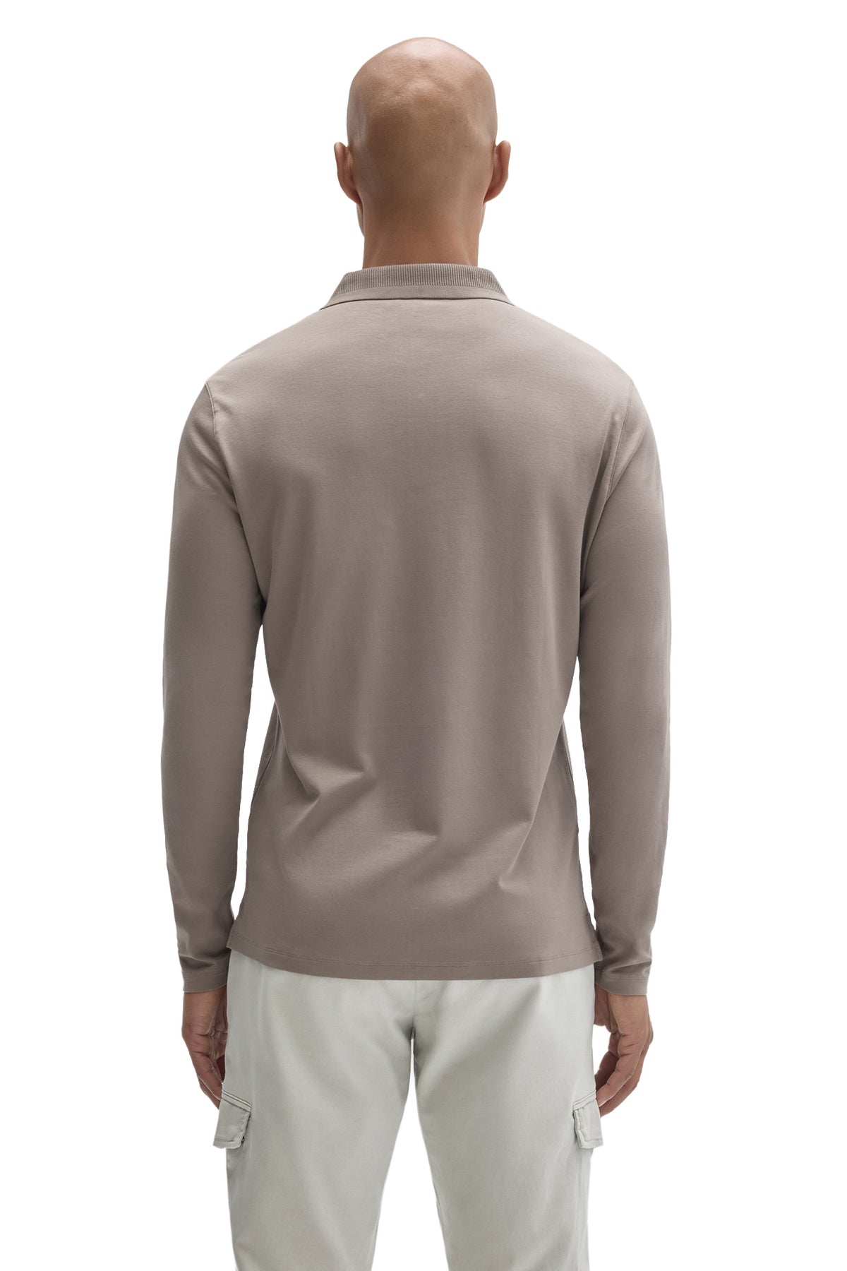 Vue arrière du polo taupe à manches longues avec ourlet droit et col côtelé pour homme par Robert Barakett