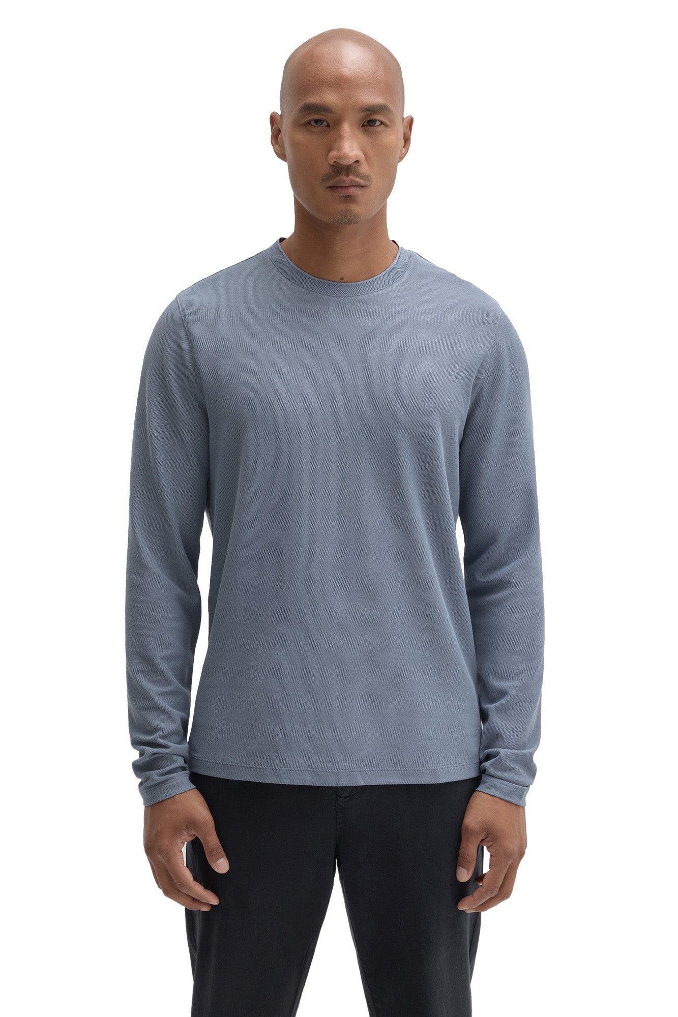 Robert Barakett men's blue-gray long sleeve crewneck T-Shirt with straight hem and fine texture shown from the front