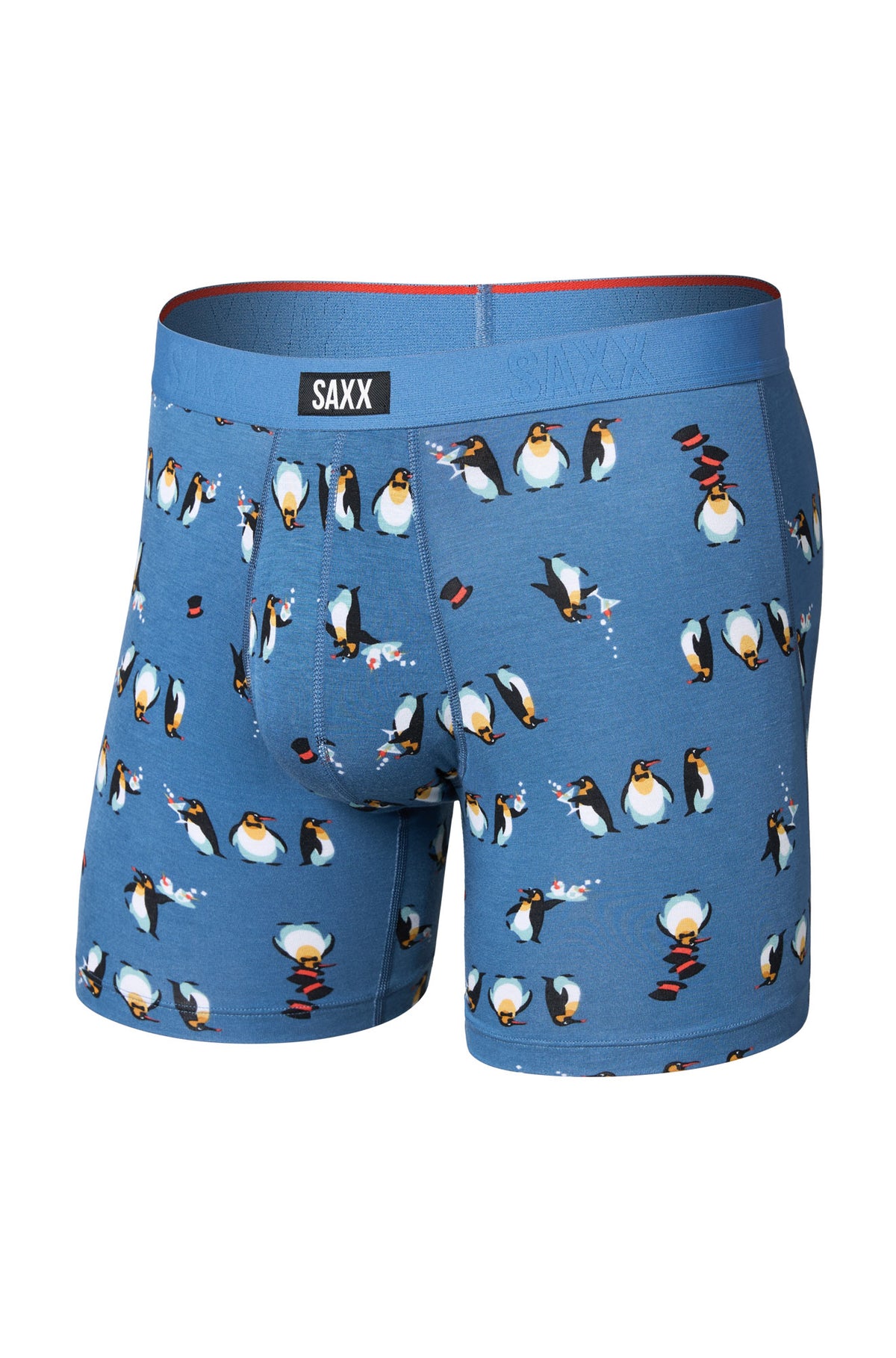 Vue de face isolée d’un sous-vêtement bleu à imprimé pingouin, taille à logo et poche devant pour homme par Saxx
