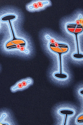 Sous-vêtement bleu marine avec tissu, imprimé verres à cocktails lumineux et cerises pour homme par Saxx, en gros plan
