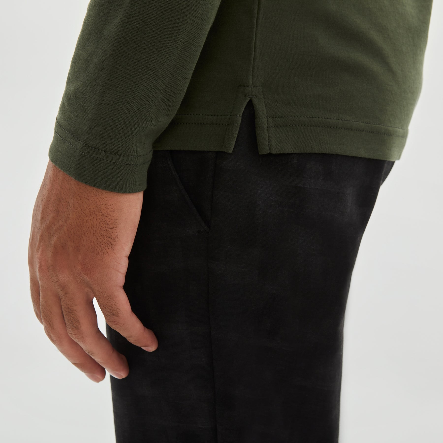 Chandail manches longues pour homme par Robert Barakett  | Georgia RB82247 Army Green | Machemise.ca, vêtements mode pour hommes // Men's L.S T-Shirt by Robert Barakett | Georgia RB82247 Army Green | Machemise.ca, fashion clothing for men